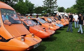 Istorinis automobilis &bdquo;Bond Bug&ldquo;, tapęs mados ikona