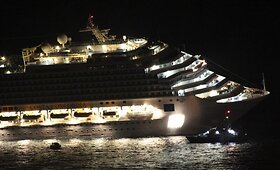Kruizinio laivo &bdquo;Costa Concordia&ldquo; tragedija lyginama su &bdquo;Titaniko&ldquo; katastrofa