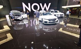 Įkraunami BMW modeliai Ženevos automobilių parodoje