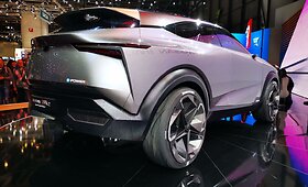 &bdquo;Nissan&ldquo; koncepcija IMq: pana&scaron;iai atrodys trečios kartos krosoveris