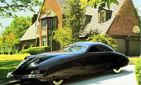 Istorinis automobilis su keistenybėmis &bdquo;Phantom Corsair&ldquo;
