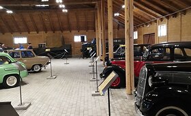 Anyk&scaron;čiuose &ndash; istorinių automobilių ekspozicija