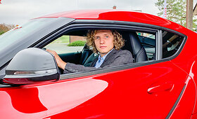 Lenktynininkas Dominykas Butvilas i&scaron;bandė &bdquo;Toyota Supra&ldquo;