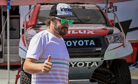 Fernando Alonso dalyvaus Dakaro ralyje