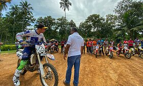 Arūnas Gelažninkas ir &bdquo;Zigmas Dakar Team&ldquo; Dakarui 2019 m. ruo&scaron;ėsi su &Scaron;ri Lankos armija