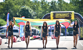 Pakelta &bdquo;Aurum 1006 km&ldquo; lenktynių vėliava
