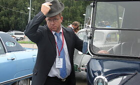 Istoriniai automobiliai kelia aistras