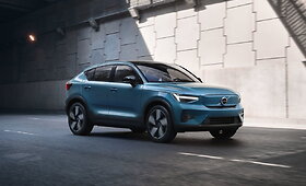 Pretendentas į Lietuvos metų automobilio titulą &bdquo;Volvo C40 Recharge Twin&ldquo;
