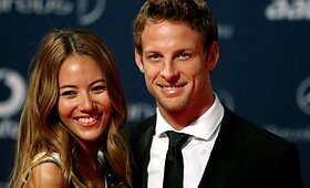 Gražiausios &bdquo;Formulės 1&ldquo; pilotų mylimos moterys: Jensoną Buttoną įkvepia fotomodelis Jessica Michibata