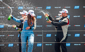 &bdquo;GSR Motorsport&ldquo; komanda 24h series lenktynėse Portimao i&scaron;kovojo 3-ią vietą GT4 klasėje