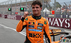 Per lietų vykusias avarijų kupinas F1 lenktynes Australijoje laimėjo Lando Norrisas