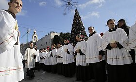 Į Betliejų &scaron;vęsti Kalėdų atvyko tūkstančiai turistų ir piligrimų