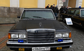 Spec. garažo &bdquo;Oldtimer Gallery&ldquo; senovinių automobilių paroda Maskvoje