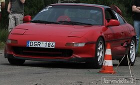 &bdquo;eXtreme drivers&ldquo; slalomas Gaižiūnų poligone
