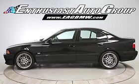 &bdquo;Enthusiast Auto Group&ldquo; parduodamas 2003 m. BMW M5