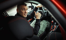 &Scaron;arūnas Jasikevičius vairuos &bdquo;Renault Clio RS Trophy&ldquo; 