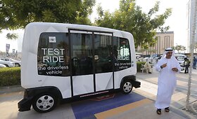 Po Dubajų važinėja autonominiai autobusai