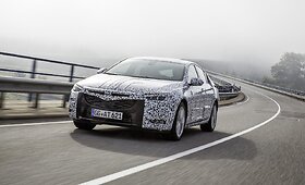 Naujasis &bdquo;Insignia Grand Sports&ldquo; Niurburgringe