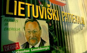 Rinkiminiai plakatai fotomenininko žvilgsniu