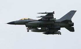 I&scaron; Sicilijos į Libiją kyla naikintuvai F-16 