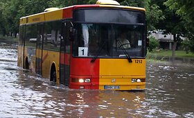 Skaitytojo nuotraukos: po liūties patvino &Scaron;iaulių gatvės
