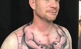 Vilkiko vairuotojas Kenis Oleren&scaron;ou i&scaron;garsėjo tatuiruote