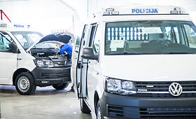 &bdquo;Altas komercinis transportas&ldquo; parodė policijai skirtus mikroautobusus