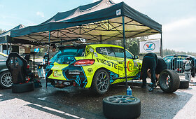 &bdquo;Neste Dream 2 Drive &ndash; Tauras Racing&ldquo; komandos automobilis