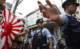 Japonus papiktino filmas apie delfinų skerdynes