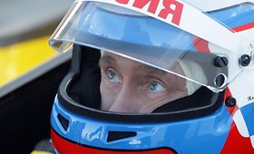 V.Putinas kelias valandas &bdquo;skraidė&ldquo; &bdquo;Formulės-1&ldquo; bolidu