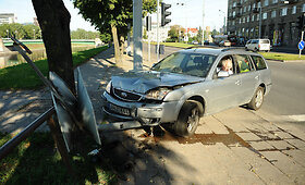 Vilniaus centre automobilis nuvertė &scaron;viesoforą