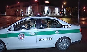 &Scaron;e&scaron;iolikmečio vairuojamas automobilis Vilniuje taranavo stulpą