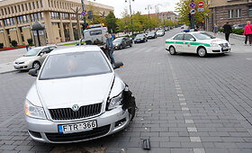 Vilniaus centre susidūrė du automobiliai