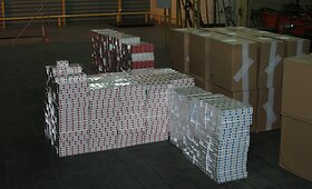 Vilkiko puspriekabėje muitininkai aptiko kontrabandinių cigarečių