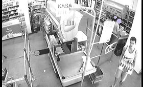 Kauno policija pra&scaron;o atpažinti vagyste įtariamus asmenis