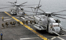 JAV jūrų pėstininkų sunkusis sraigtasparnis CH-53E &bdquo;Super Stallion&ldquo;