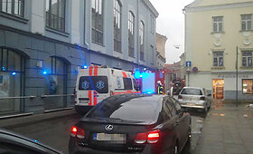 Į sostinės senamiestį skubėjo ugniagesiai, policija ir greitosios pagalbos medikai