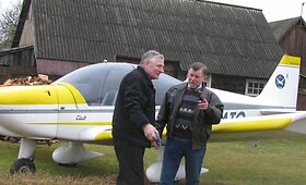 Kupi&scaron;kį paliko dvivietis lėktuvas