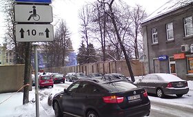 Pažeidėjas su BMW prie VRM poliklinikos