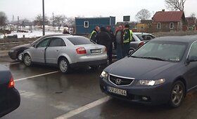 4 ma&scaron;inų avarija Ukmergės g. prie BIG