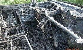 I&scaron; ker&scaron;to sudegintas automobilis