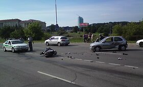 Susidūrė motociklas &bdquo;Kawasaki&ldquo;ir &bdquo;Opel Corsa&ldquo;