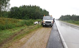 Nuo plento nuskriejęs &bdquo;Infiniti G35&ldquo;
