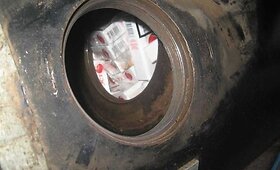 Įmantri slėptuvė BMW bagažinėje