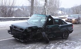 Nemenčinės plente į avariją pakliuvęs &bdquo;Audi&ldquo;
