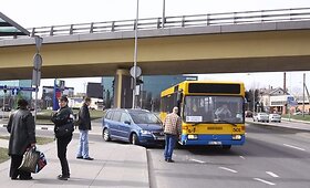 Autobuso ir &bdquo;VW Touran&ldquo; avarija