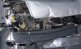 Mikroautobusas, kurį vairavęs indas Alytuje pakliuvo į avariją
