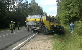 Dviejų sunkvežimių ir &bdquo;Audi&ldquo; avarija Ei&scaron;i&scaron;kių plente