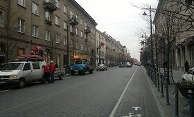 Gedimino prospektas jau baigiamas puo&scaron;ti &scaron;ventėms