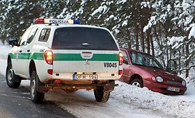 Nuo kelio nuvažiavusiame automobilyje Nemenčinėje aptiktas negyvas vyri&scaron;kis